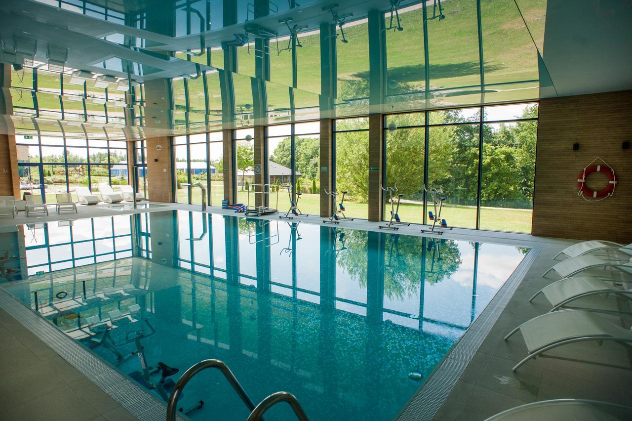 Hotel Atut W Licheniu Екстер'єр фото